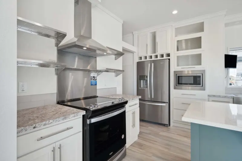 Hillcrest g827 kitchen home features