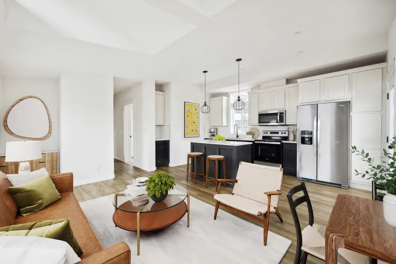 Genesis 6100 interior and hero home features
