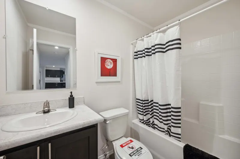 Ridgewood j935c bathroom home features