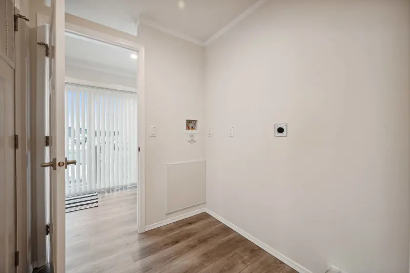 Ridgewood j935c interior home features